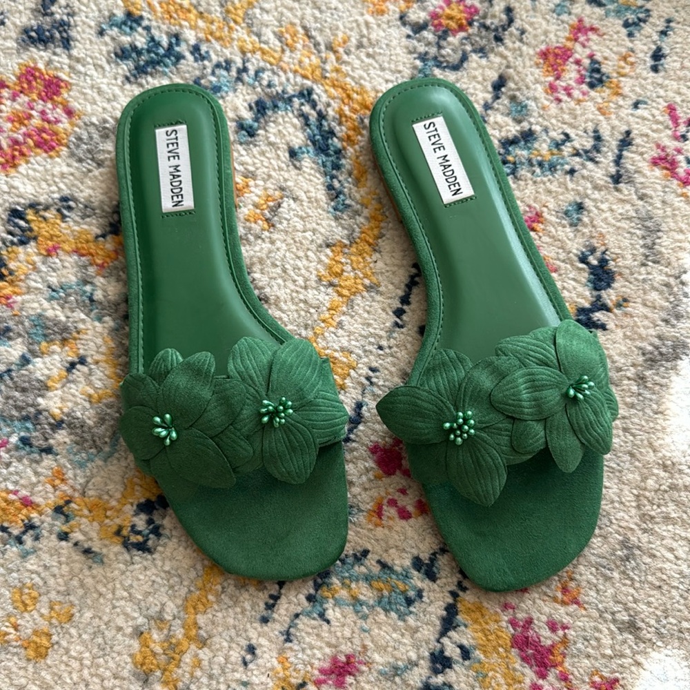 Brand New Never Worn Steve Madden Slide Sandal